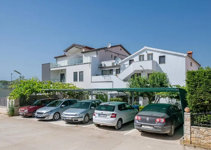 Apartments Lovric