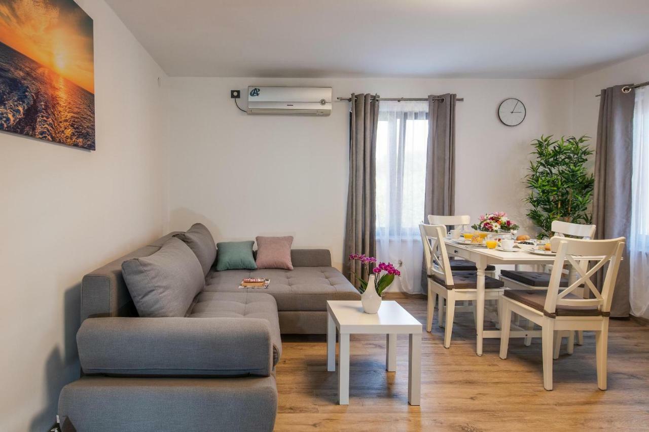 Lovric Apartmán *