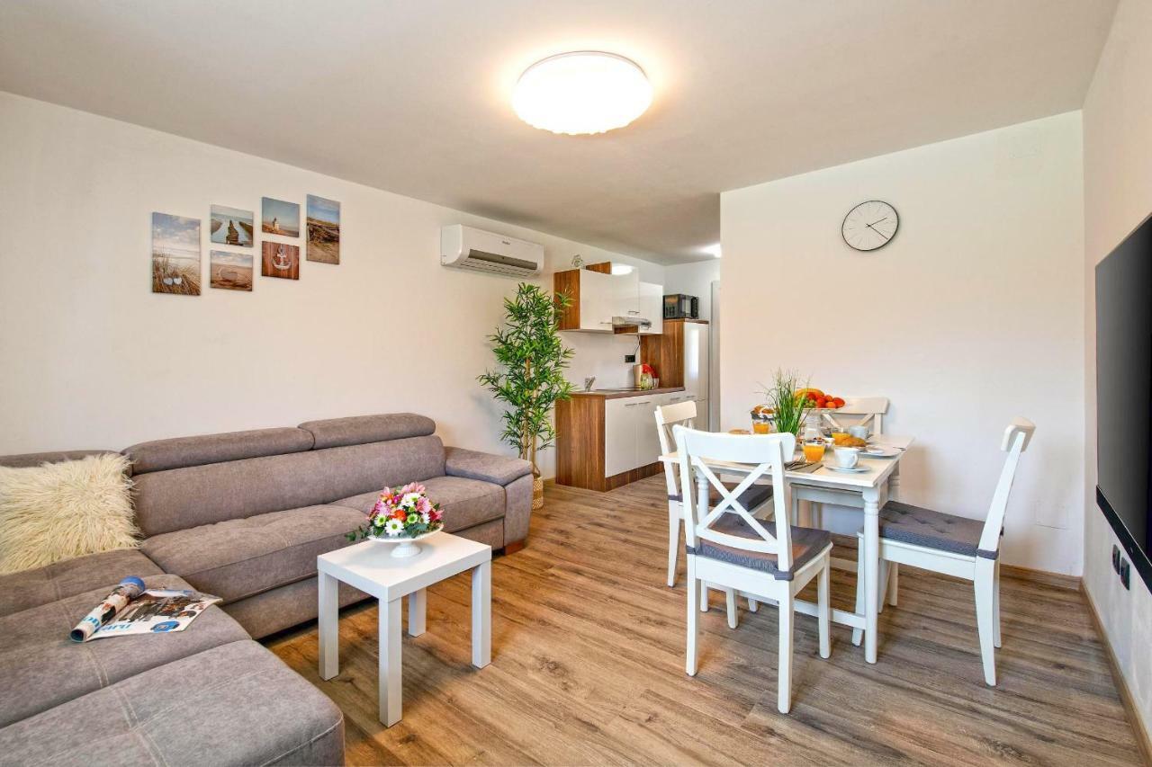 Lovric Apartmán *